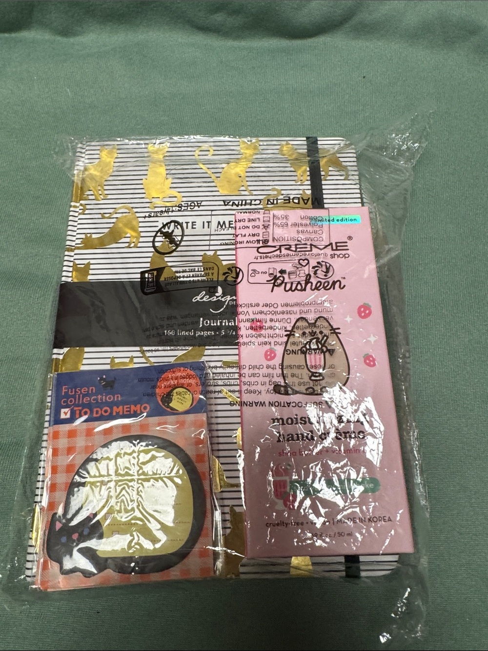 Cat Bundle: Gold Cat Journal, Black Cat Notepads & Pusheen Crème Shop Lotion - Picture 5 of 7